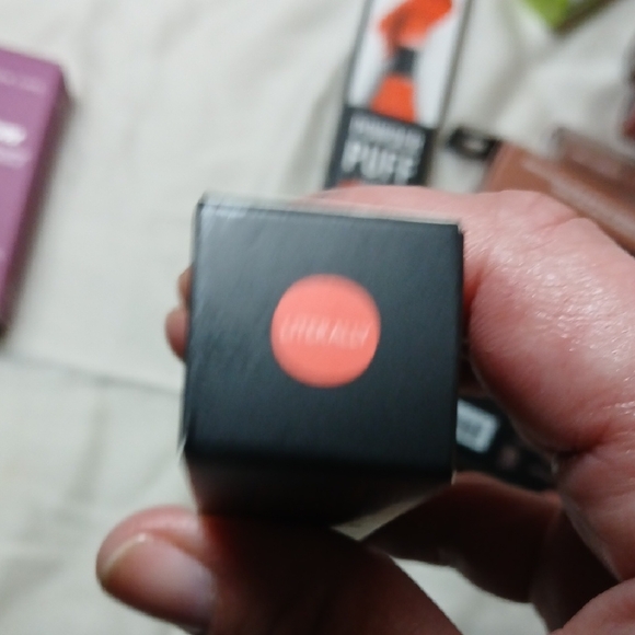 Assorted Lippie Collection - Picture 9 of 11